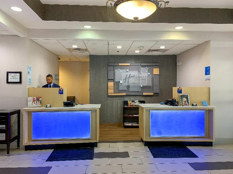 Holiday Inn Express & Suites Lexington Dtwn Area-K