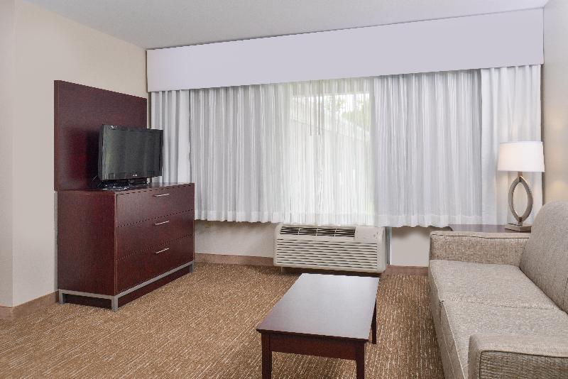 Holiday Inn Express and Suites Lafayette