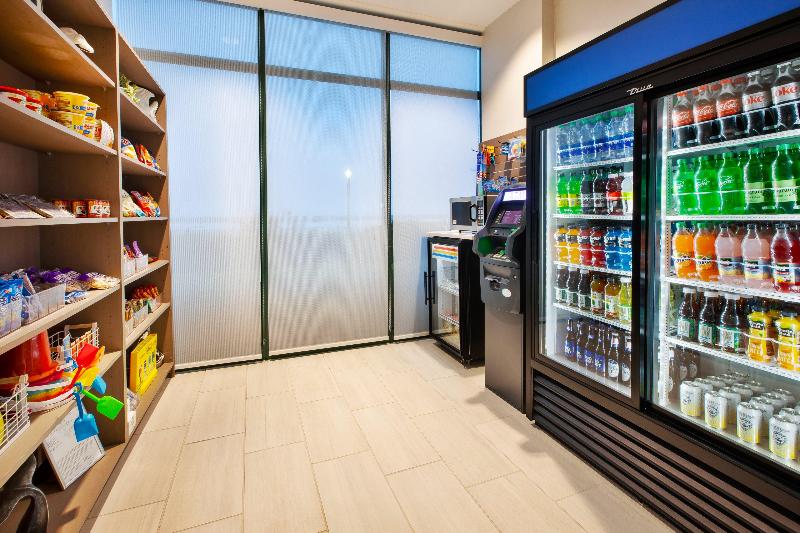 Holiday Inn Express and Suites Va Beach Oceanfront