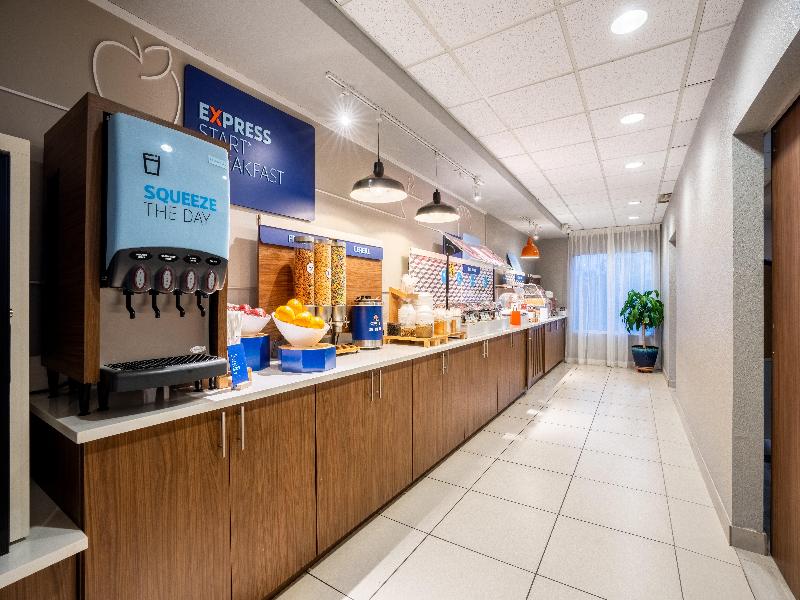Holiday Inn Express Suites Orange City Deltona IHG image