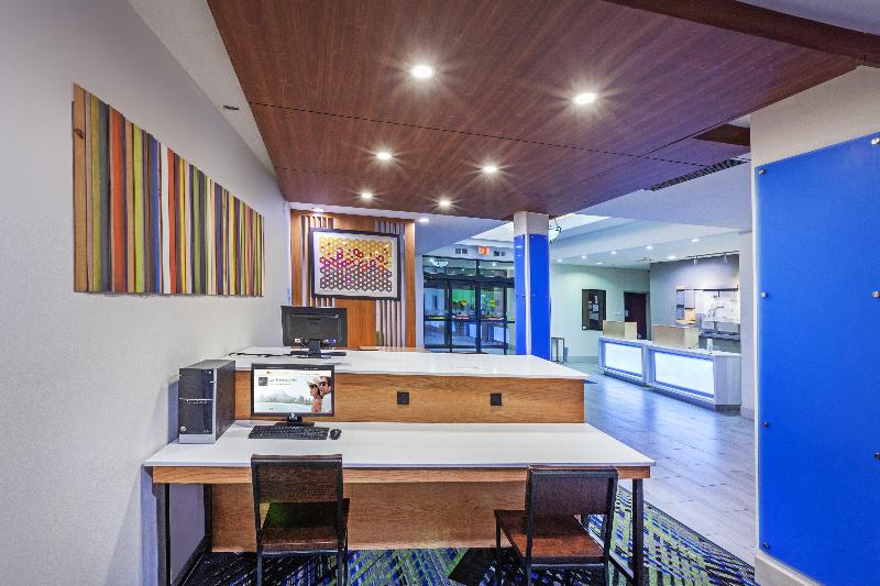 Holiday Inn Express and Suites Orange image