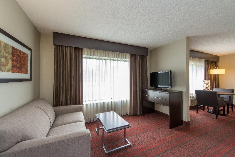 Holiday Inn Express and Suites Auburn image