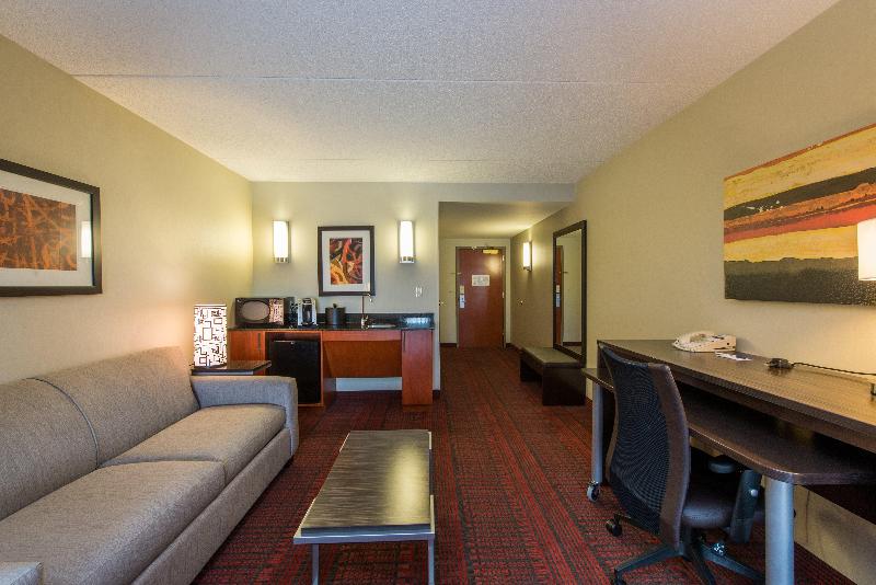 Holiday Inn Express and Suites Auburn image