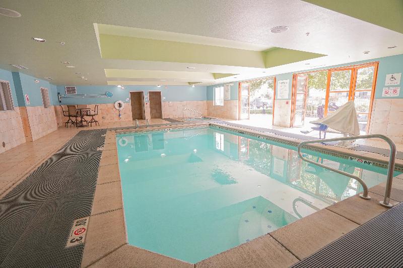 Holiday Inn Express & Suites Ontario image