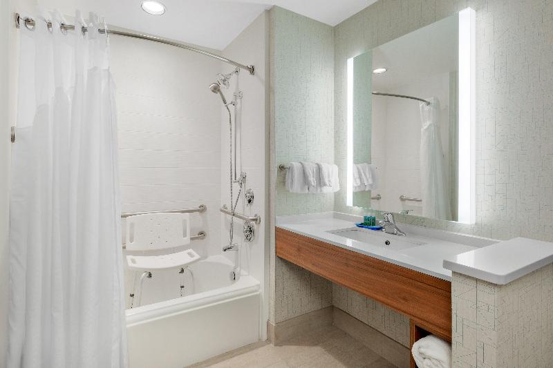 Holiday Inn Express & Suites Ontario image