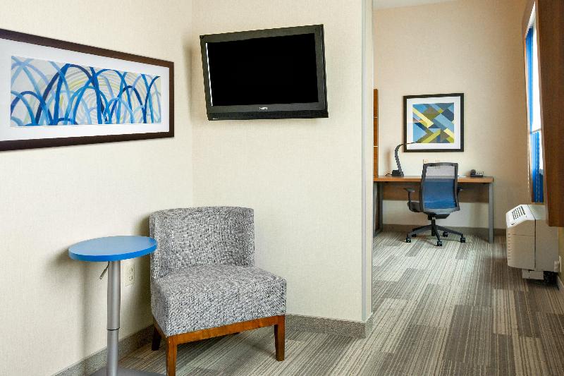 Holiday Inn Express & Suites Ontario image