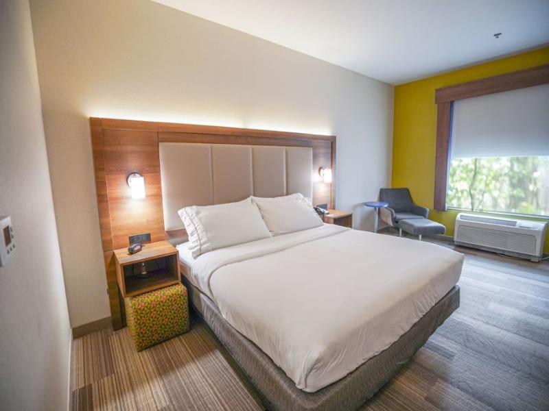 Holiday Inn Express & Suites Ontario image