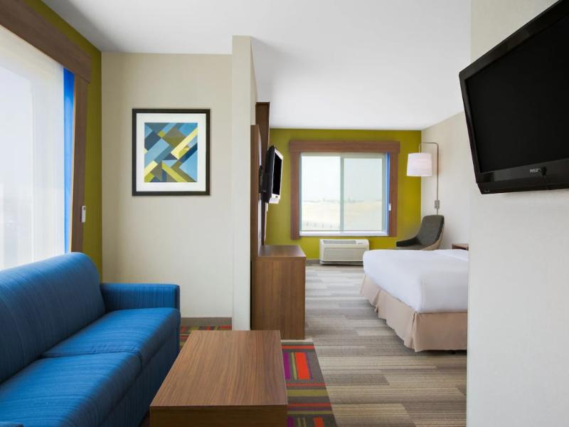 Holiday Inn Express & Suites Ontario image