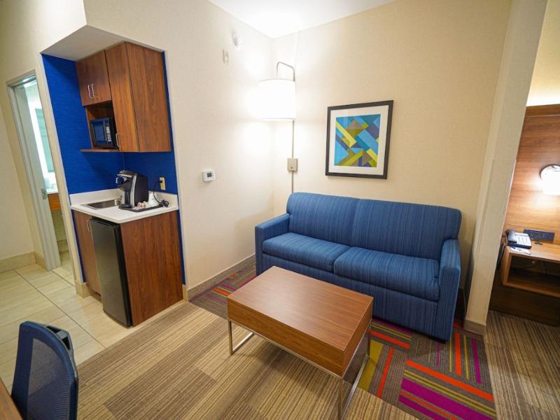 Holiday Inn Express & Suites Ontario image