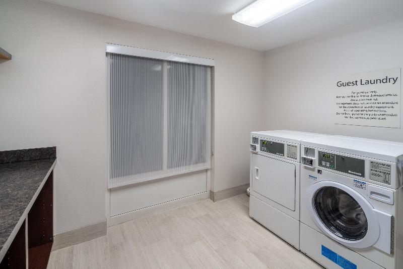 Holiday Inn Express and Suites Talladega