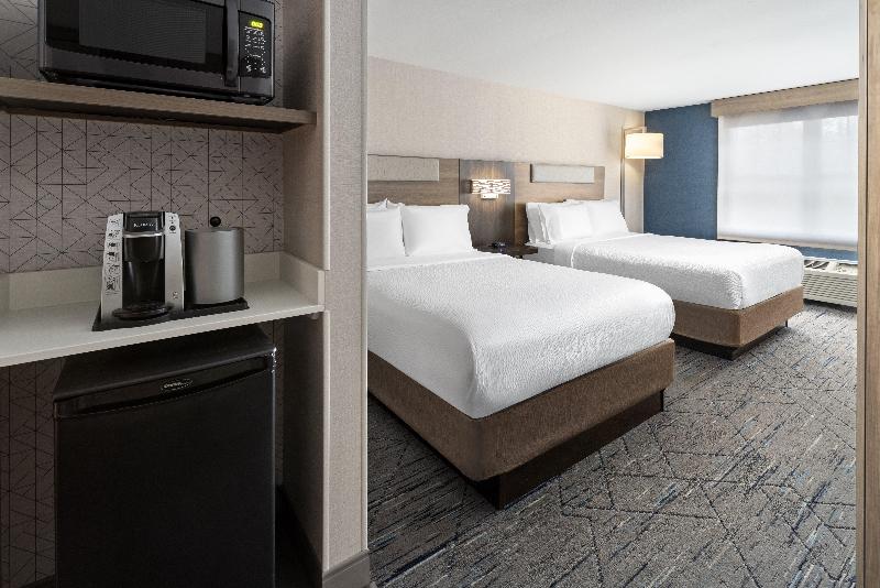 Holiday Inn Express and Suites Freeport Brunswick image