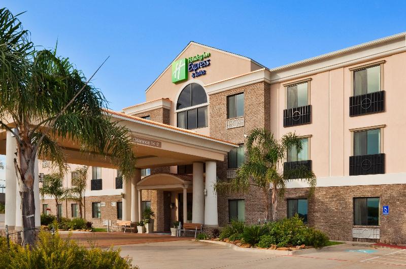 Holiday Inn Express & Suites Fairfield-North IHG image