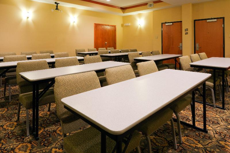 Holiday Inn Express & Suites Fairfield-North IHG image