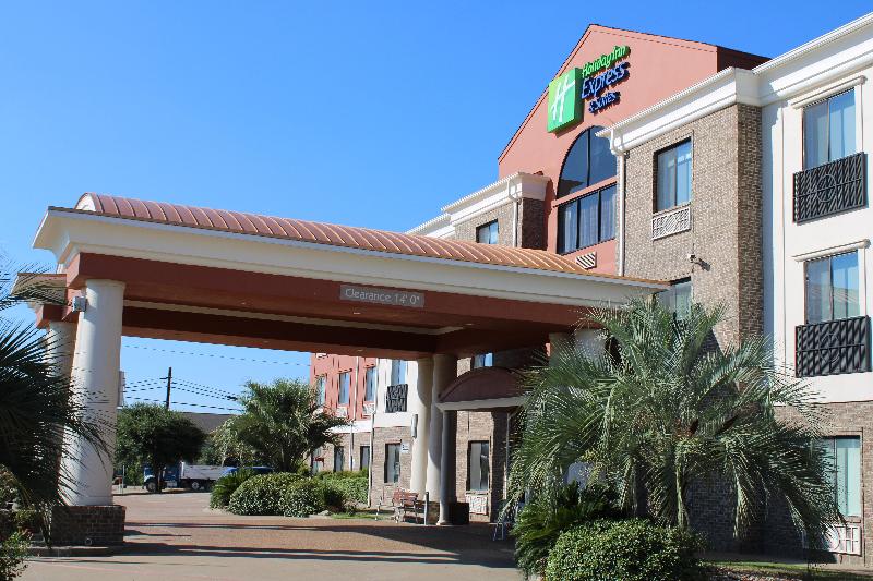 Holiday Inn Express & Suites Fairfield-North IHG image