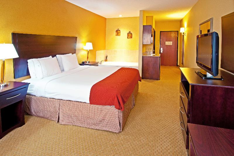 Holiday Inn Express & Suites Franklin By IHG photo 15