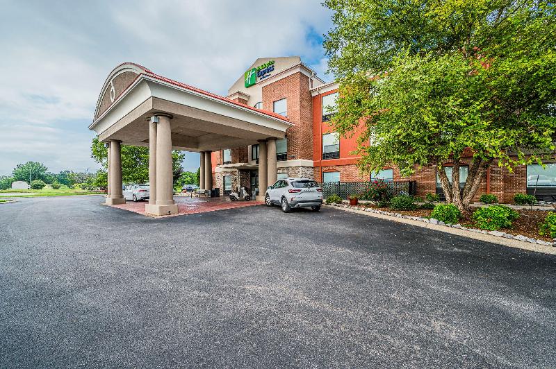 Holiday Inn Express & Suites Franklin By IHG