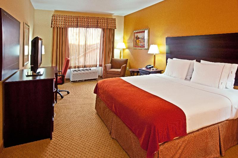 Holiday Inn Express & Suites Franklin By IHG photo 23