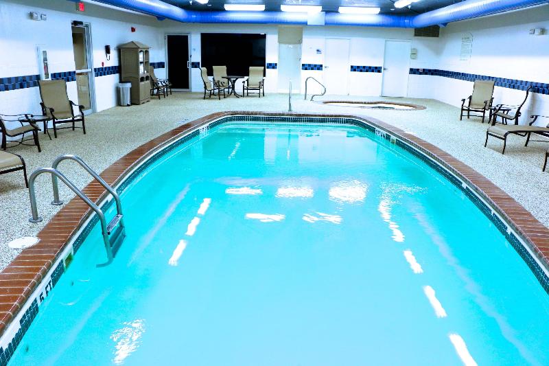 Holiday Inn Express & Suites Pierre-Fort Pierre image