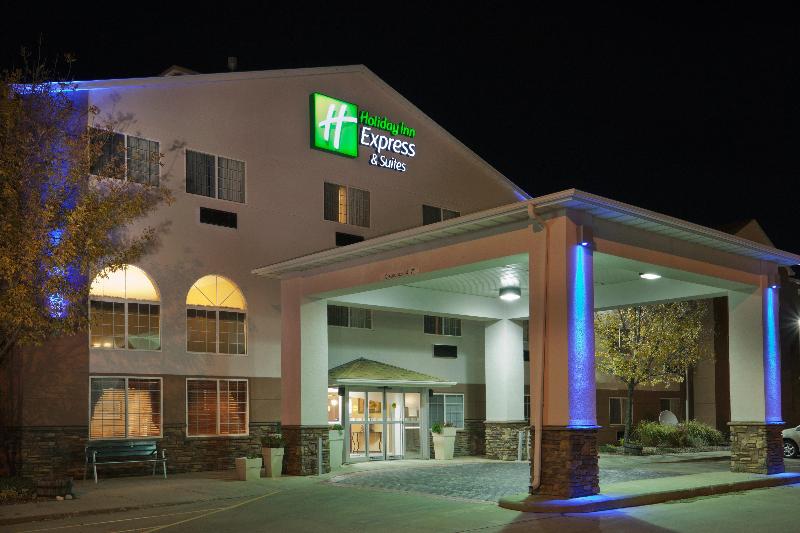 Holiday Inn Express & Suites Pierre-Fort Pierre image