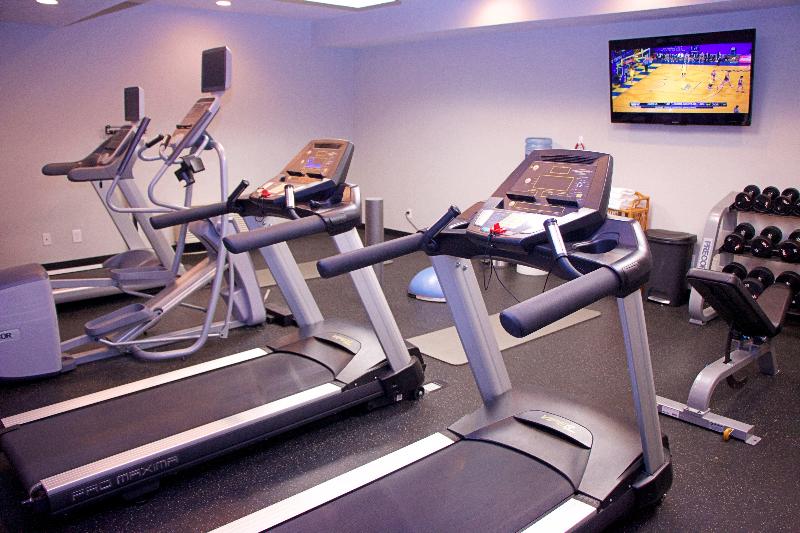 Holiday Inn Express & Suites Pierre-Fort Pierre image