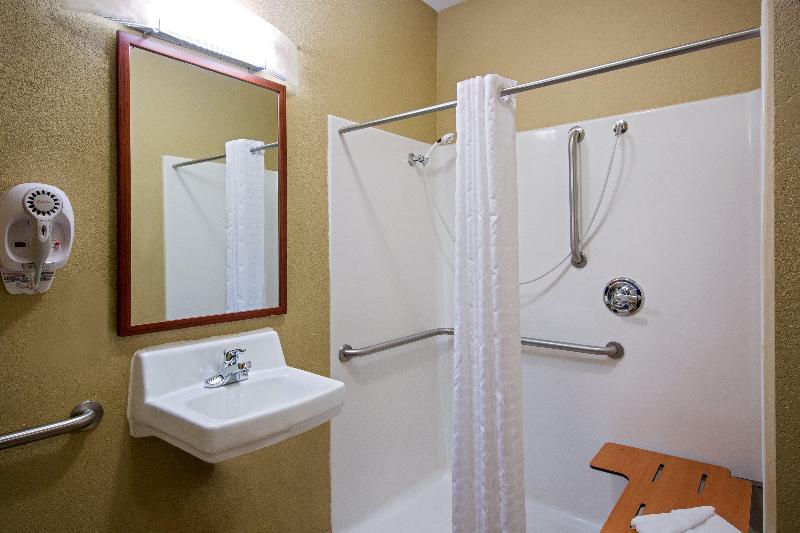 Candlewood Suites Perrysburg photo 19