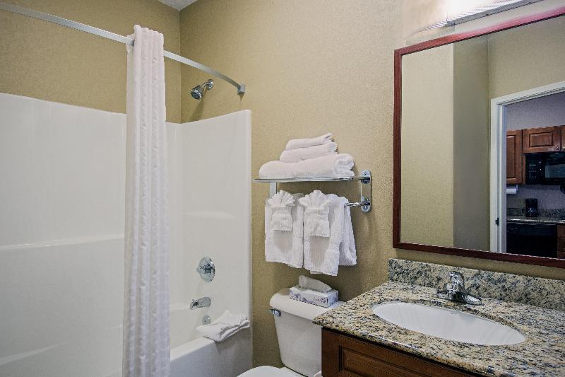 Candlewood Suites Perrysburg photo 22