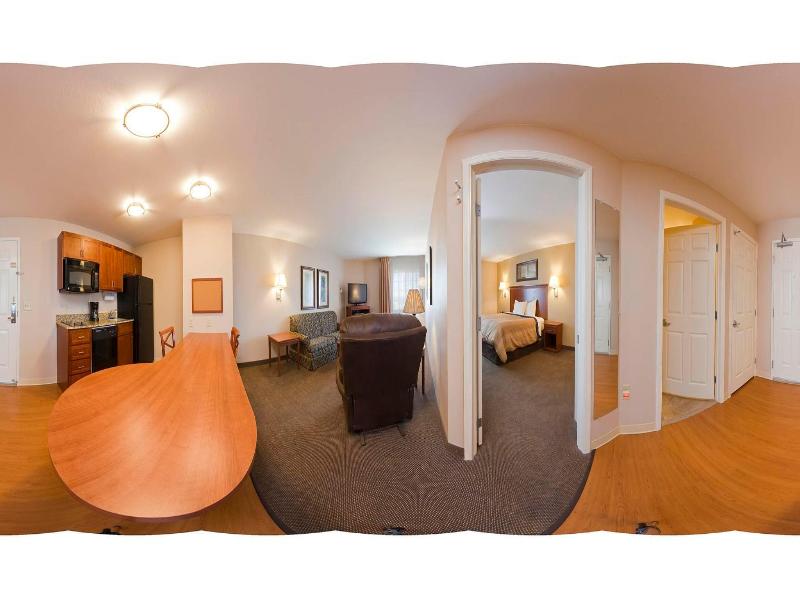 Candlewood Suites Williston image