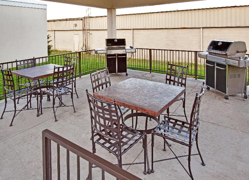 Candlewood Suites Williston image