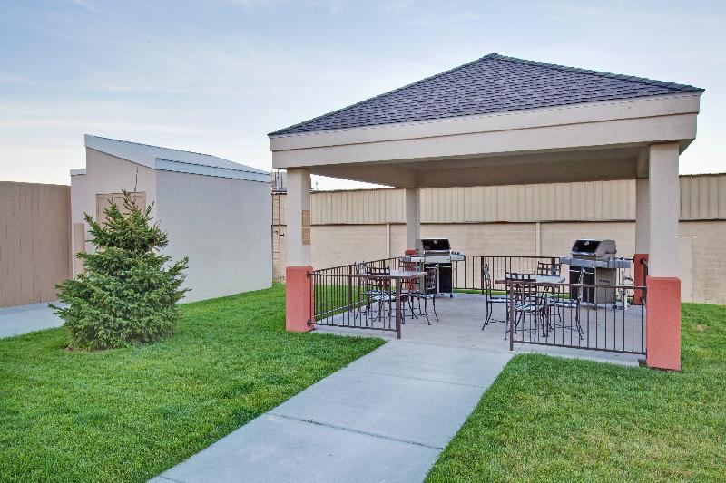 Candlewood Suites Williston image