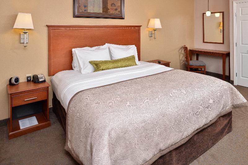 Candlewood Suites Williston image
