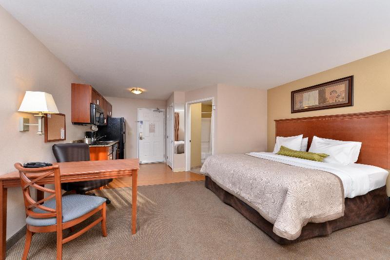 Candlewood Suites Williston image