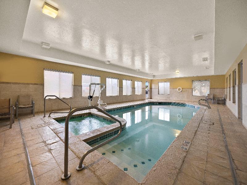 Holiday Inn Express and Suites Limon I 70 EX 359