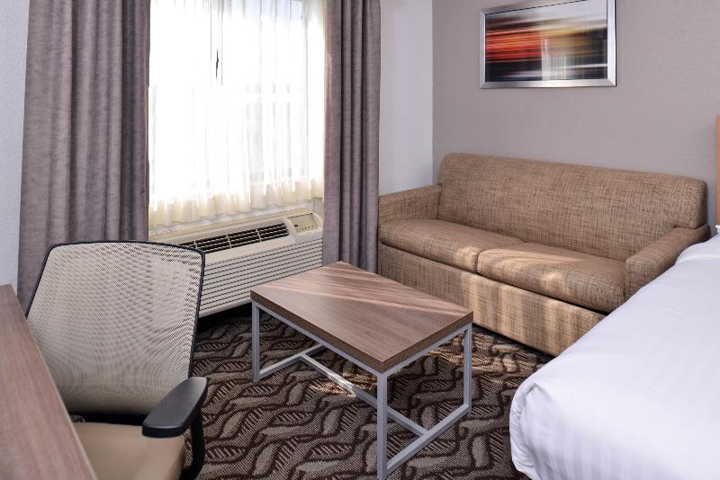 Holiday Inn Express & Suites Lonoke I-40, Exit 175 4