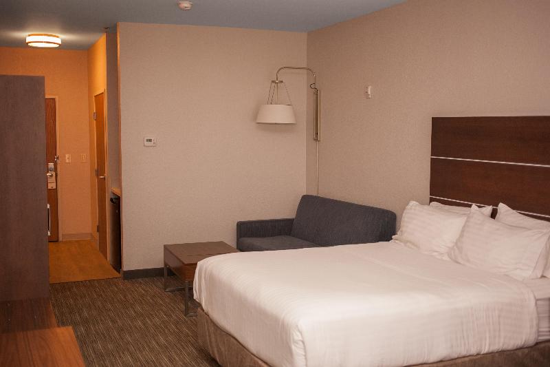 Holiday Inn Express & Suites Logan By IHG image