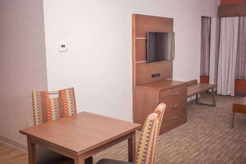 Holiday Inn Express & Suites Logan By IHG image