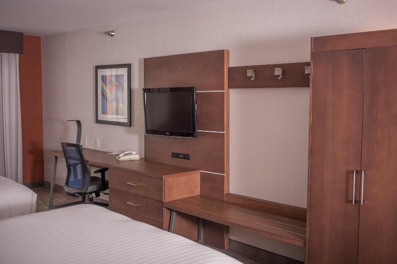 Holiday Inn Express & Suites Logan By IHG image