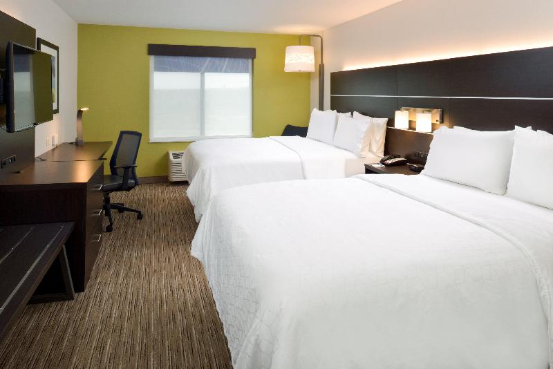 Holiday Inn Express & Suites Pueblo North By IHG image