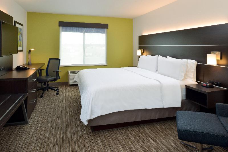 Holiday Inn Express & Suites Pueblo North By IHG image