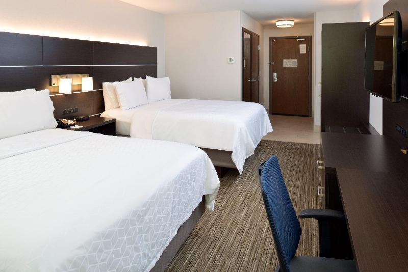 Holiday Inn Express & Suites Pueblo North By IHG image
