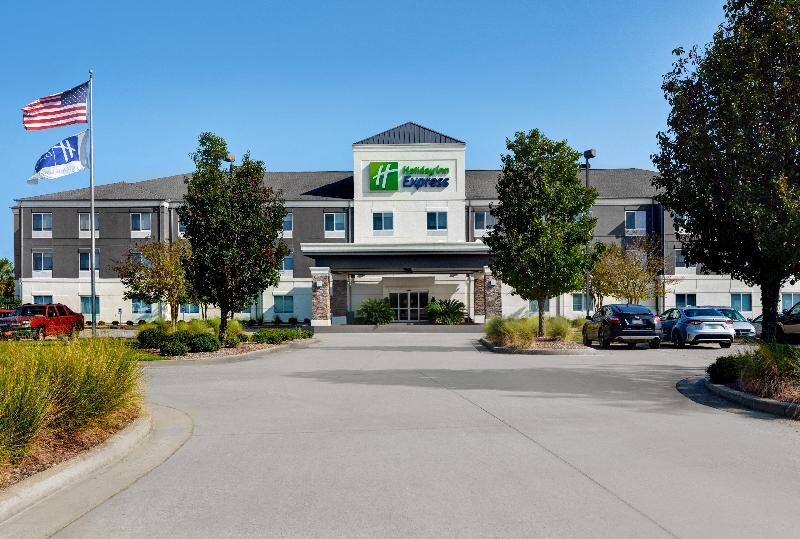 Holiday Inn Express Atmore North By IHG image
