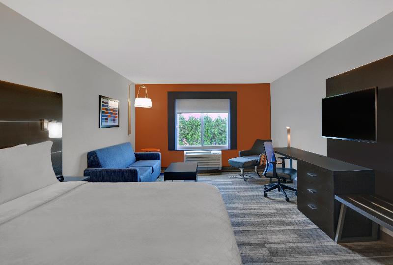 Holiday Inn Express Atmore North By IHG image