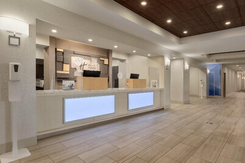Holiday Inn Express & Suites Opelika Auburn