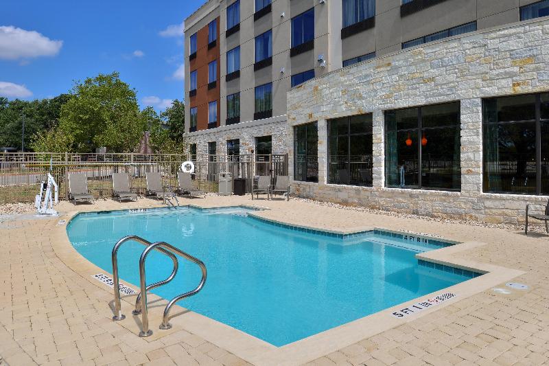 Holiday Inn Express and Suites Austin South