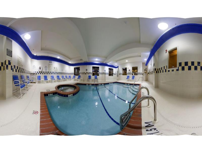 Holiday Inn Express Clanton image