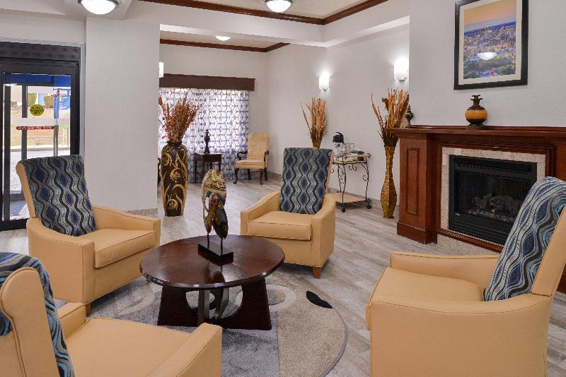 Holiday Inn Express Clanton image