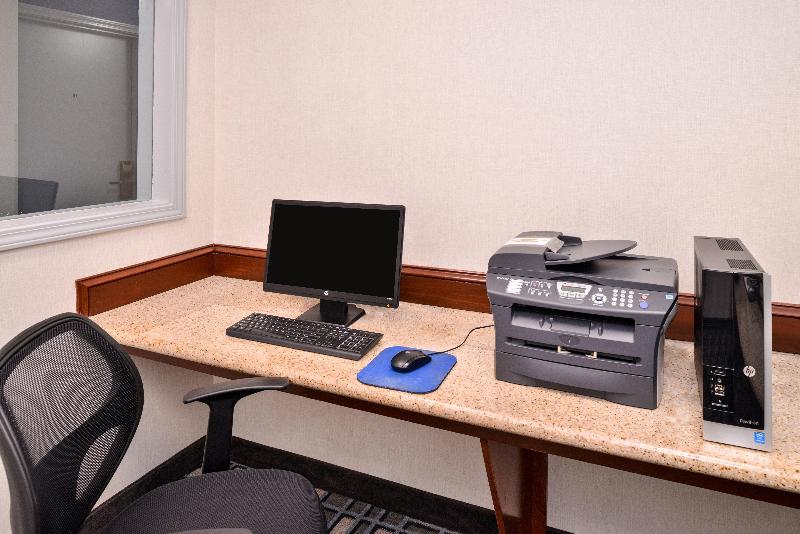 Holiday Inn Express Clanton image