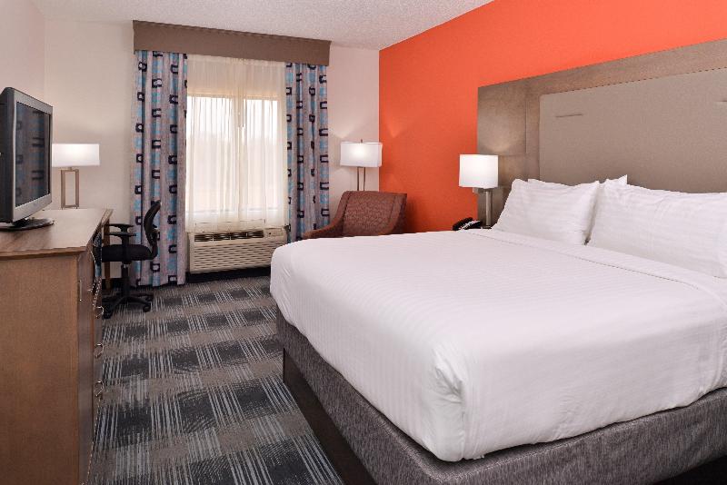 Holiday Inn Express Clanton image