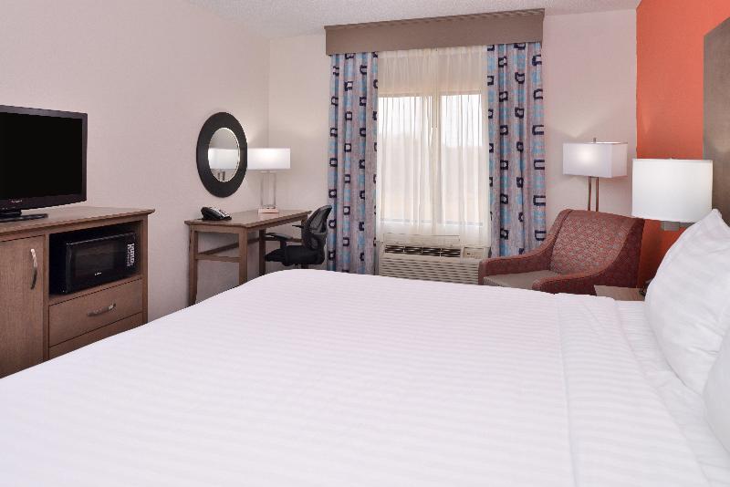 Holiday Inn Express Clanton image