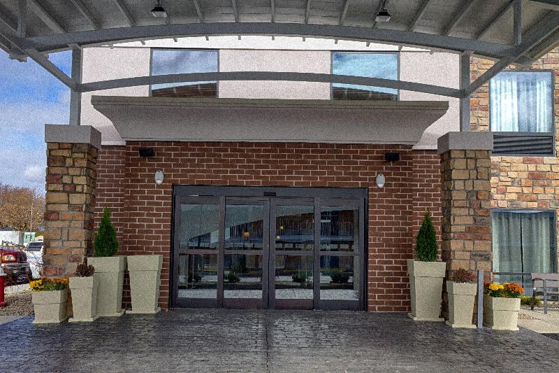Holiday Inn Express and Suites Sidney image