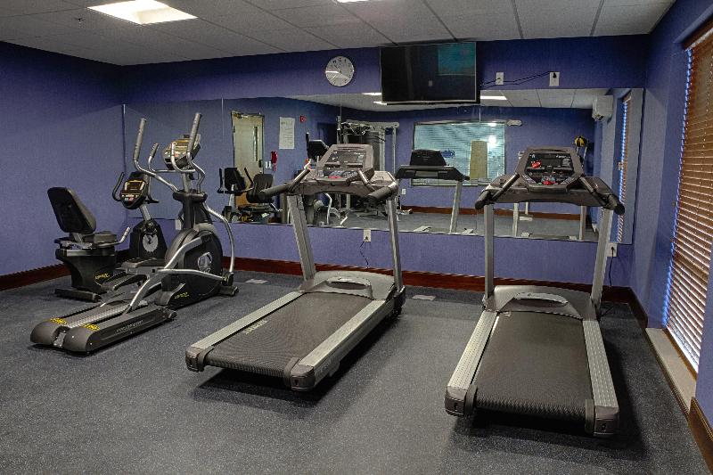Holiday Inn Express and Suites Sidney image